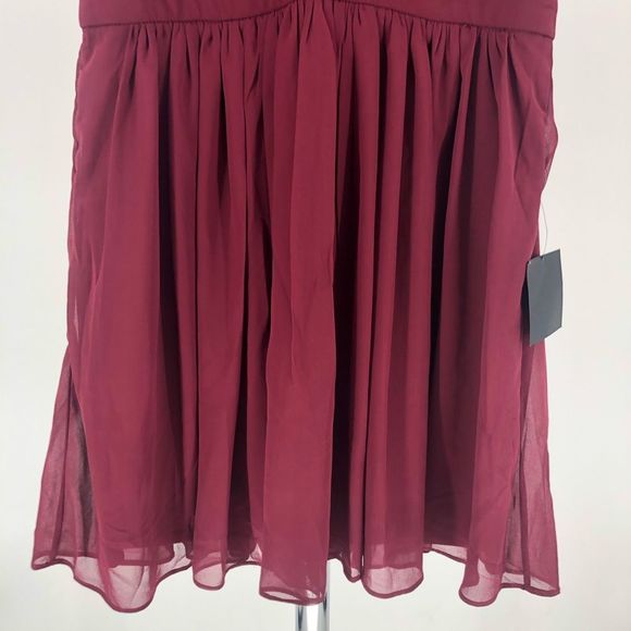 Lulu’s Angel in Disguise Burgundy Lace Skater Dress Short Sleeves size Large NWT - Picture 6 of 15
